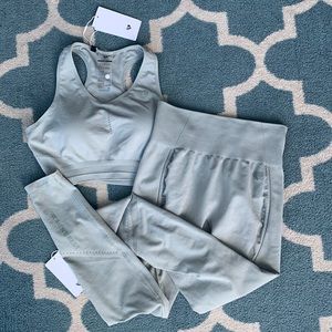 Brand New Women’s Best Set